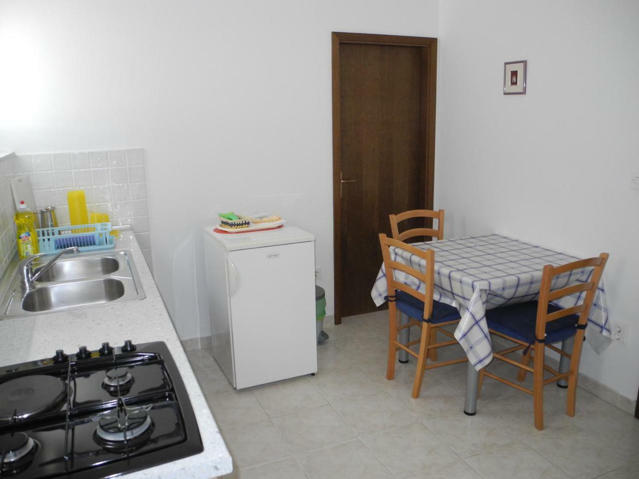 Apartments Boti ドラマリ エクステリア 写真